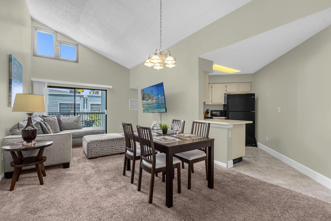 Modern Cozy 2Br Condo Near Disney Орландо Екстериор снимка